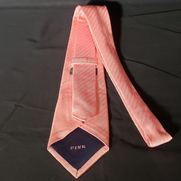 Pink Thomas Pink Made in England 100% Silk Necktie - Pink 3 3/4" x 59"I'm - Picture 6 of 6